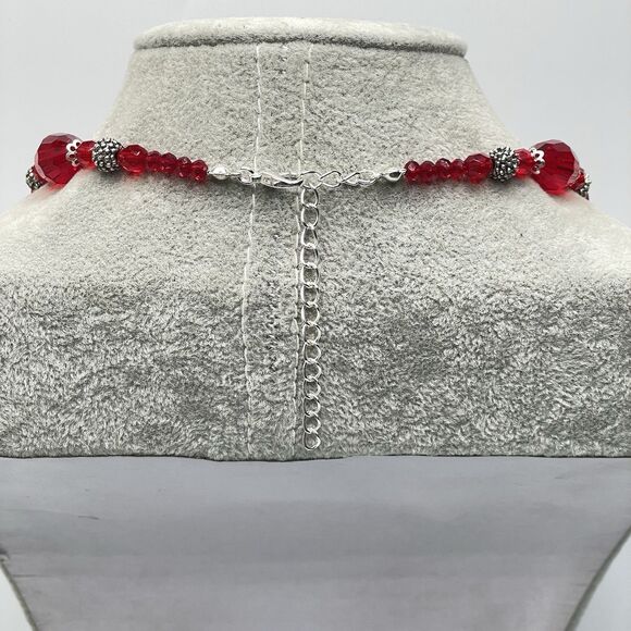 Artisan Red Glass Beaded Silver Tone Gothic Heart Pendant Necklace Statement - Picture 5 of 10